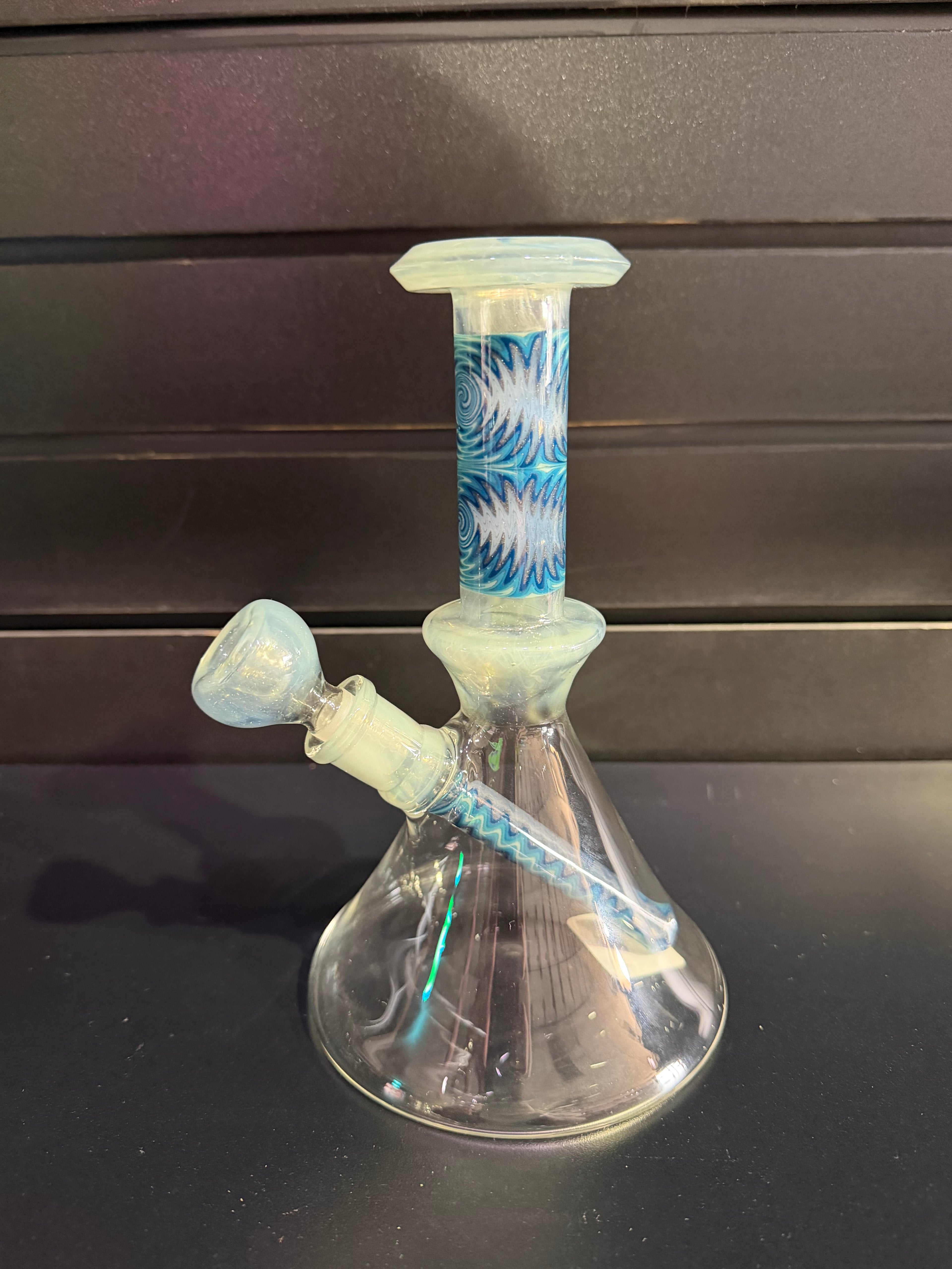 FOGZ GLASS WIGWAG BEAKER